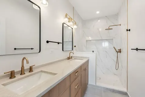 1530 West 18th Place Chicago IL 60608
