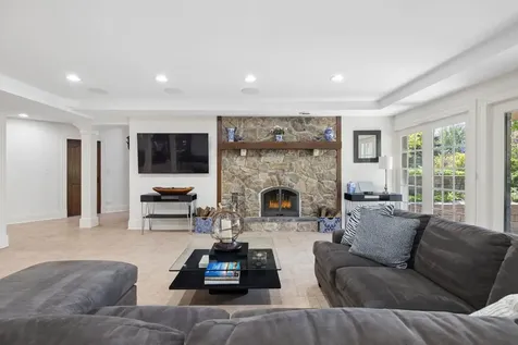 17 Ambriance Drive Burr Ridge IL 60527