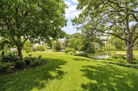 17 Ambriance Drive Burr Ridge IL 60527