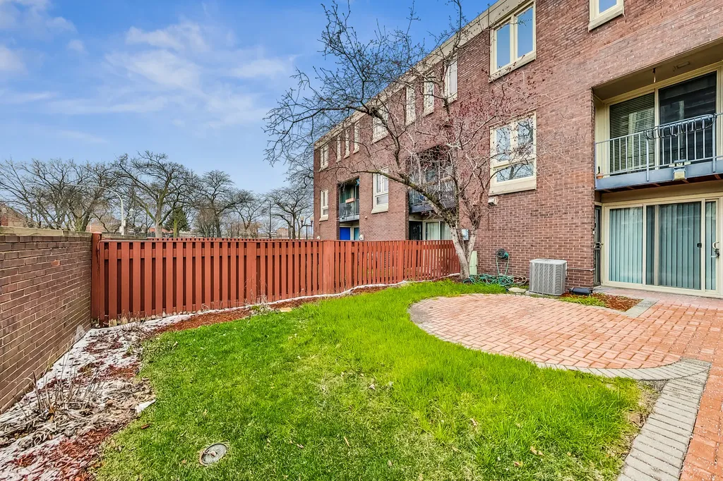 2819 South Michigan Avenue Chicago IL 60616