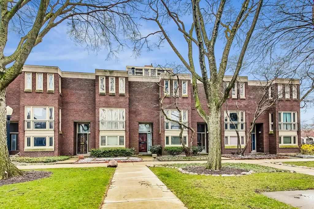 2819 South Michigan Avenue Chicago IL 60616
