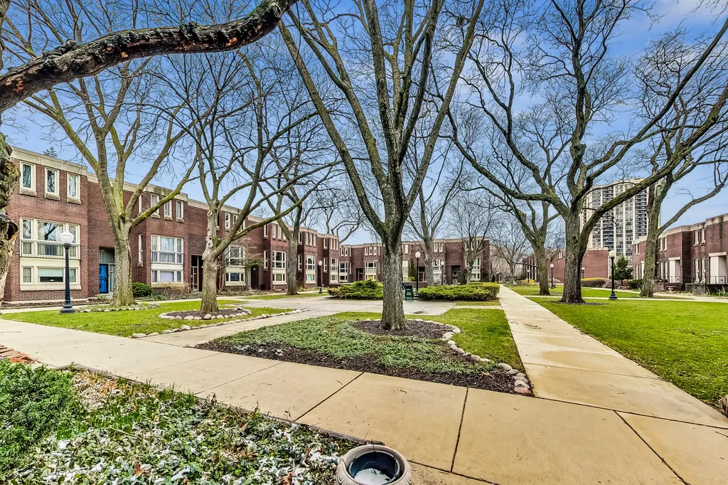 2819 South Michigan Avenue Chicago IL 60616