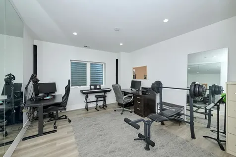 6644 North Knox Avenue Lincolnwood IL 60712