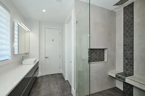 6644 North Knox Avenue Lincolnwood IL 60712