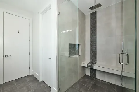 6644 North Knox Avenue Lincolnwood IL 60712