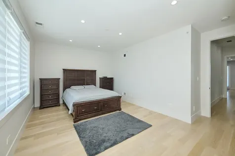 6644 North Knox Avenue Lincolnwood IL 60712
