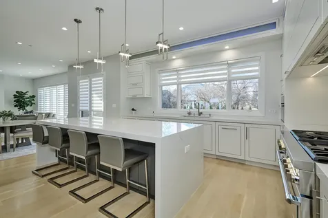6644 North Knox Avenue Lincolnwood IL 60712
