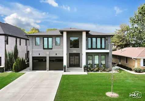 6644 North Knox Avenue Lincolnwood IL 60712