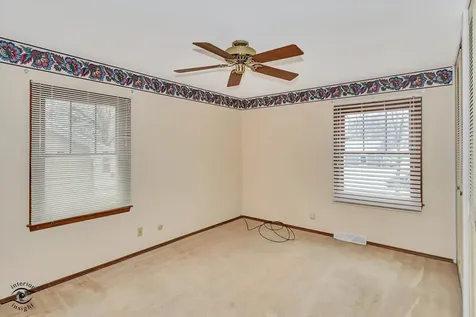 9 Cebold Drive Montgomery IL 60538