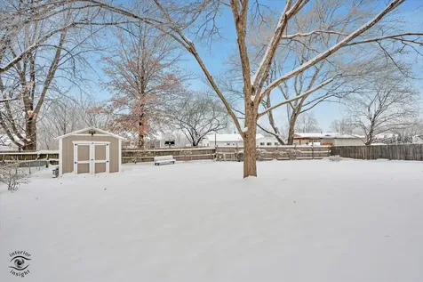 9 Cebold Drive Montgomery IL 60538