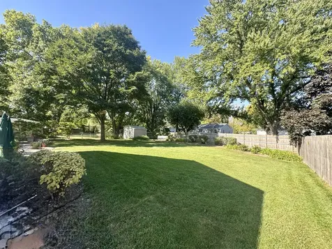9 Cebold Drive Montgomery IL 60538