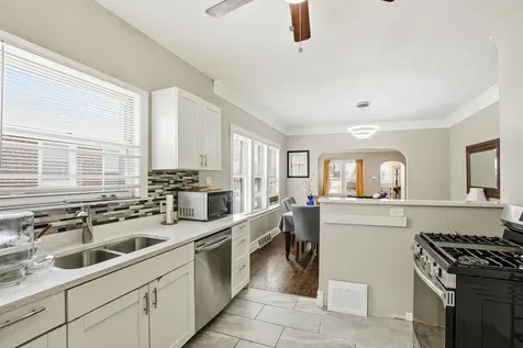 126 Warren Street Calumet City IL 60409