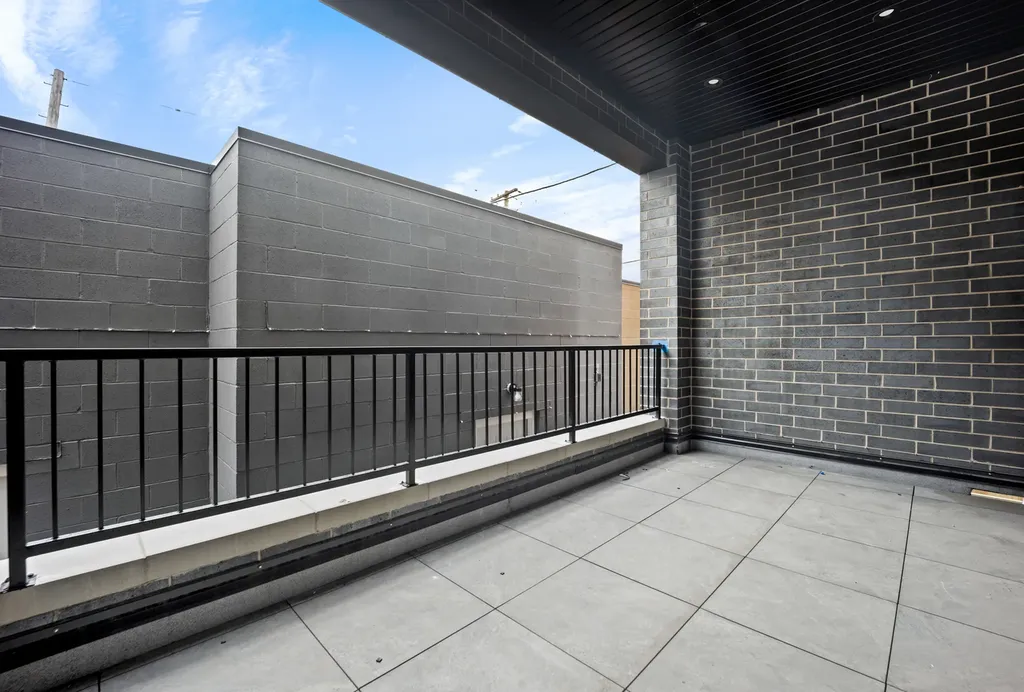 4353 North Richmond Avenue Chicago IL 60618