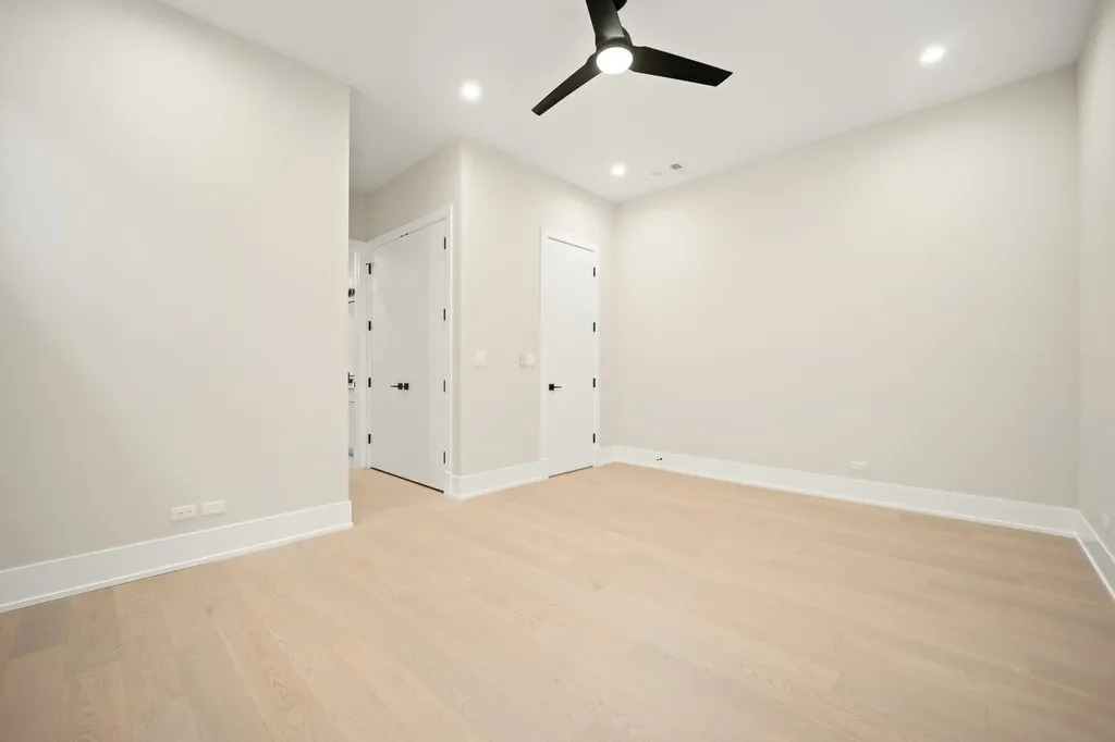 4353 North Richmond Avenue Chicago IL 60618