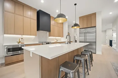 4353 North Richmond Avenue Chicago IL 60618
