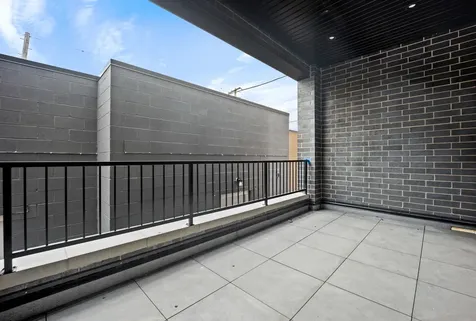 4353 North Richmond Avenue Chicago IL 60618