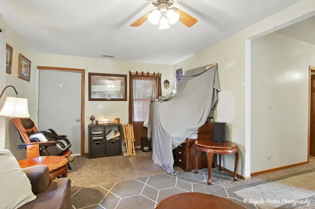 42517 North Poplar Street Antioch IL 60002