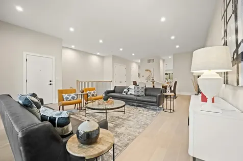 4353 North Richmond Avenue Chicago IL 60618