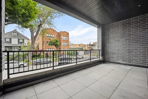 4353 North Richmond Avenue Chicago IL 60618