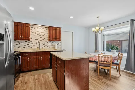 1458 Kingston Court Des Plaines IL 60018