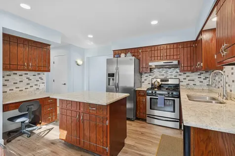 1458 Kingston Court Des Plaines IL 60018