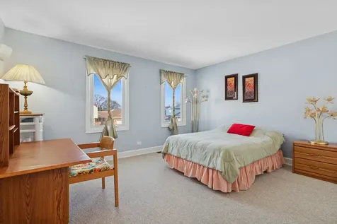 1458 Kingston Court Des Plaines IL 60018