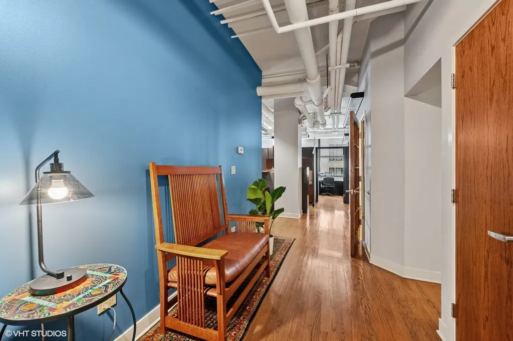 6 East Monroe Street Chicago IL 60603