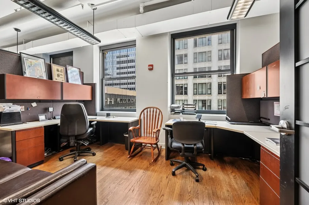 6 East Monroe Street Chicago IL 60603