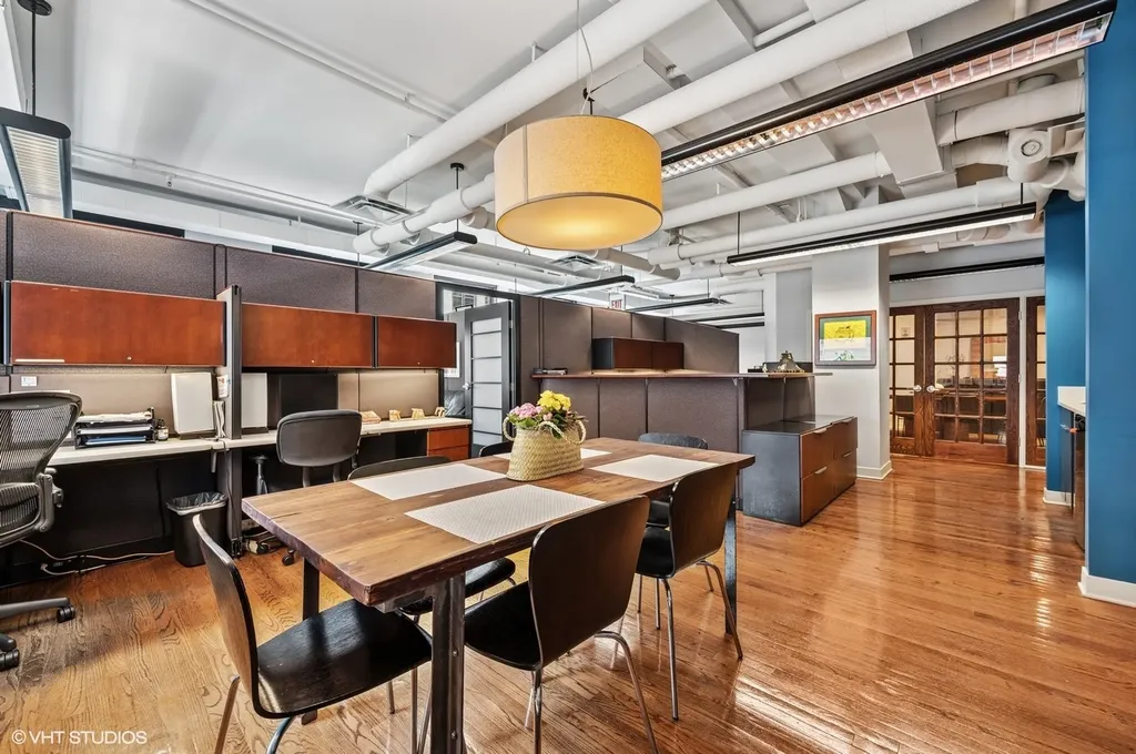 6 East Monroe Street Chicago IL 60603