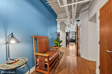 6 East Monroe Street Chicago IL 60603