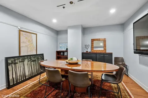 6 East Monroe Street Chicago IL 60603