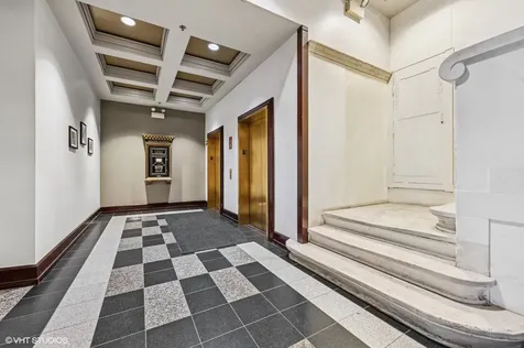 6 East Monroe Street Chicago IL 60603