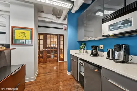 6 East Monroe Street Chicago IL 60603