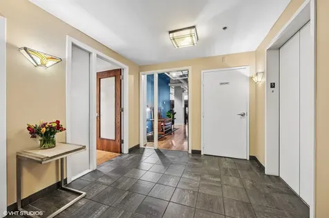 6 East Monroe Street Chicago IL 60603