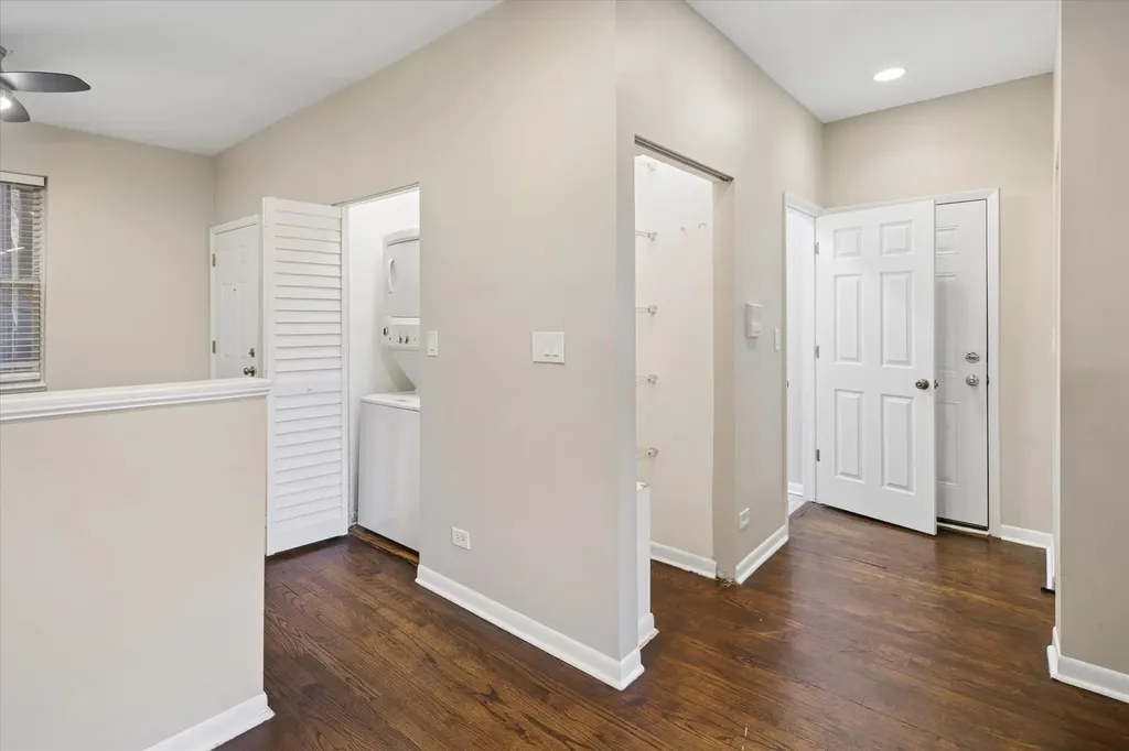 3923 West Ainslie Street Chicago IL 60625