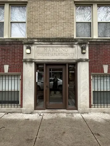 3923 West Ainslie Street Chicago IL 60625