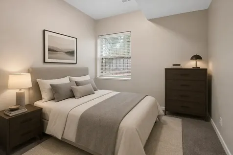 3923 West Ainslie Street Chicago IL 60625