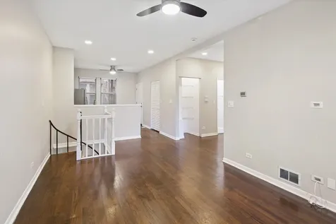 3923 West Ainslie Street Chicago IL 60625
