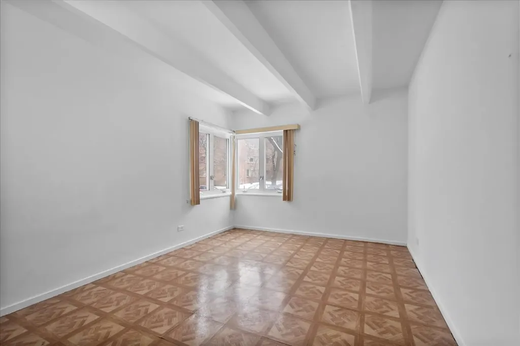 1940 West Hood Avenue Chicago IL 60660