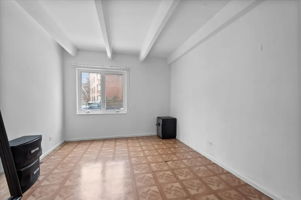 1940 West Hood Avenue Chicago IL 60660