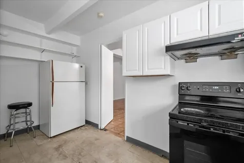 1940 West Hood Avenue Chicago IL 60660