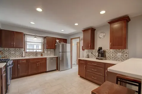 648 Saginaw Avenue Calumet City IL 60409