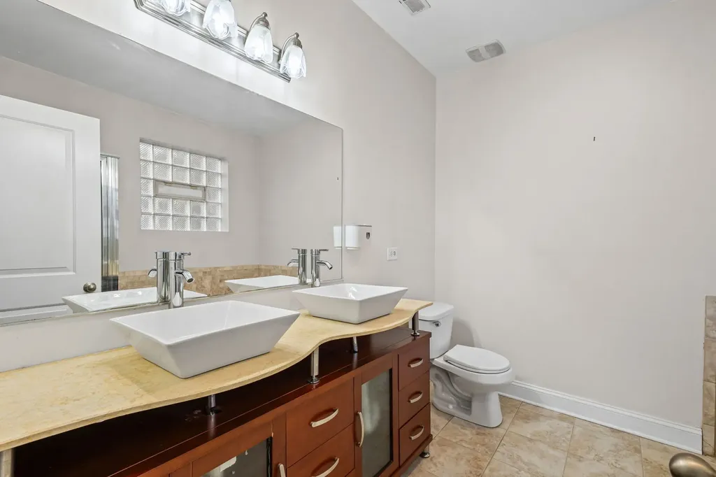 4809 South Wabash Avenue Chicago IL 60615
