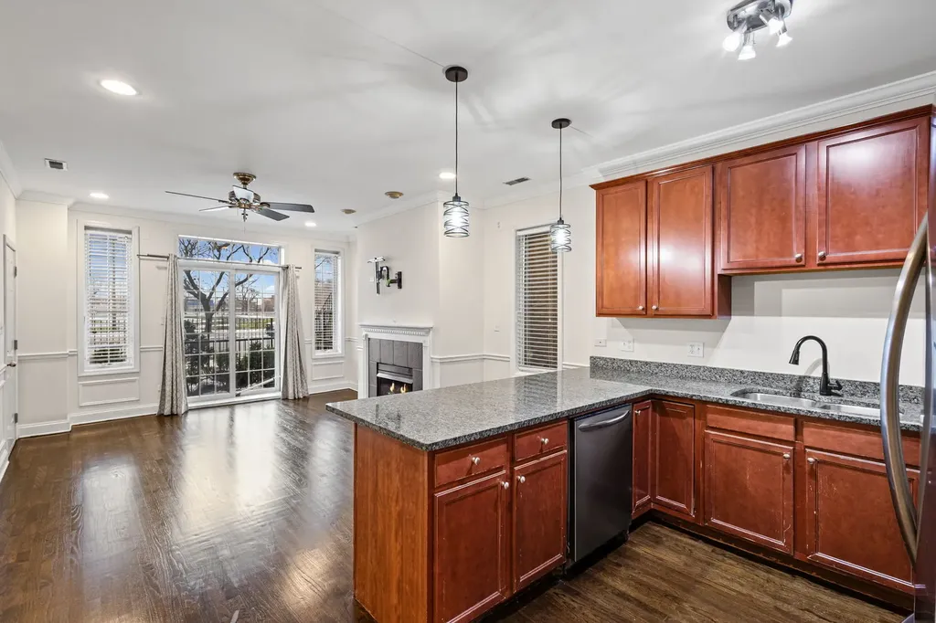 4809 South Wabash Avenue Chicago IL 60615