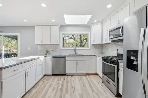 22740 Frederick Road Steger IL 60475