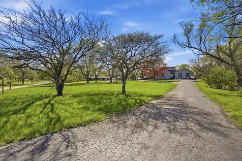 22740 Frederick Road Steger IL 60475
