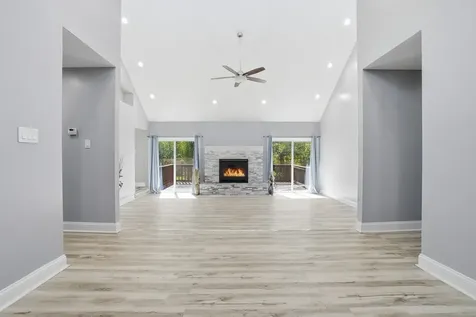 22740 Frederick Road Steger IL 60475