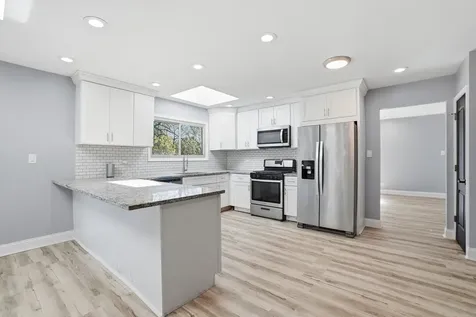 22740 Frederick Road Steger IL 60475