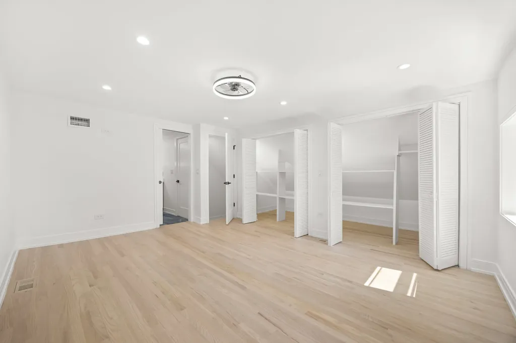 7324 South Maryland Street Chicago IL 60619