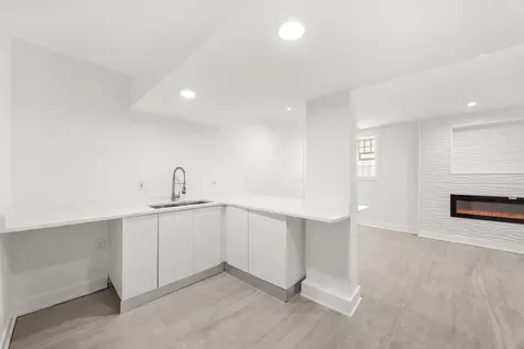 7324 South Maryland Street Chicago IL 60619